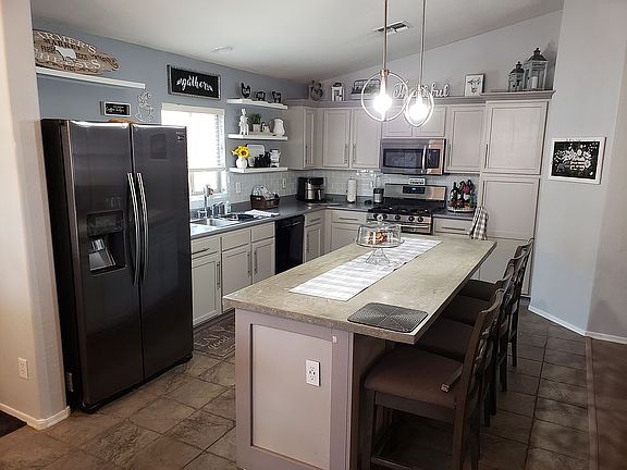 5th image of 1300 E Bradstock Way