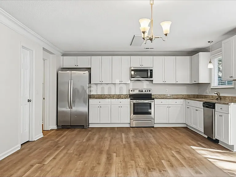 2116 Maple Tree Ct — Photo 3