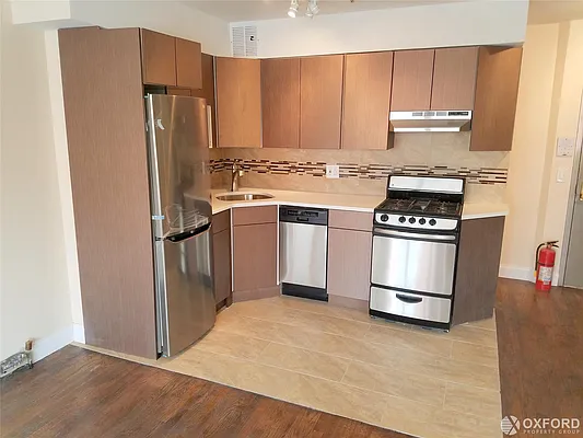 Rented by Oxford Property Group | media 38