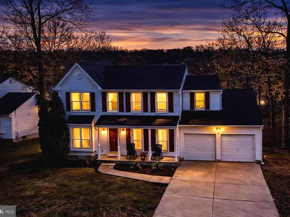 27 Damon Dr, Sicklerville, NJ 08081