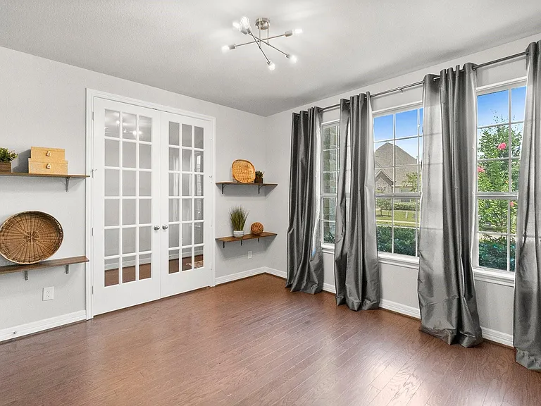 2840 Jehlon Ln — Photo 6