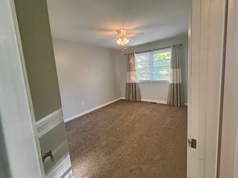2276 Aileswood Ct — Photo 6
