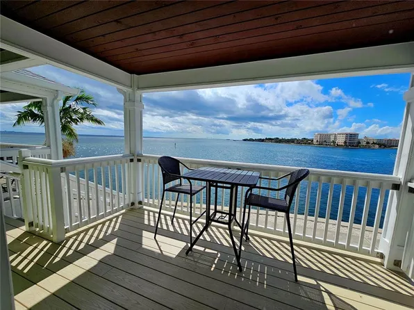 5285 Coquina Key Dr SE APT D, Saint Petersburg, FL 33705