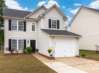 9215 Amy Dr, Charlotte, NC 28213