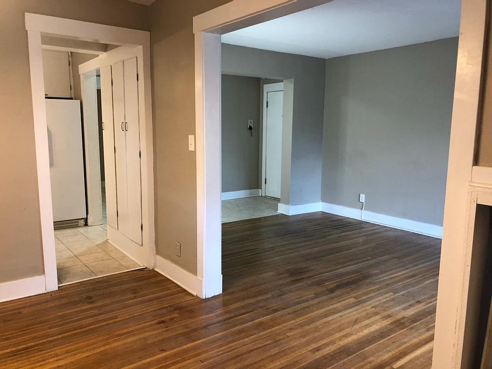 1st image of 606 S 32nd Ave #1