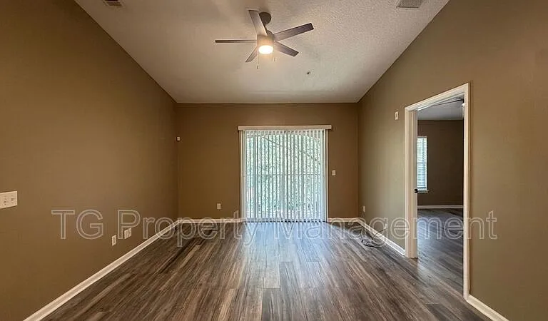 3610 Kirkpatrick Cir #16 — Photo 5