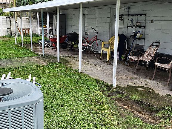 Work shop, kitchenette porch