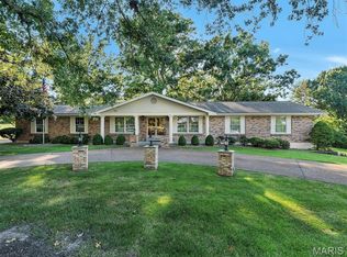1949 Roth Dr, Saint Louis, MO 63131