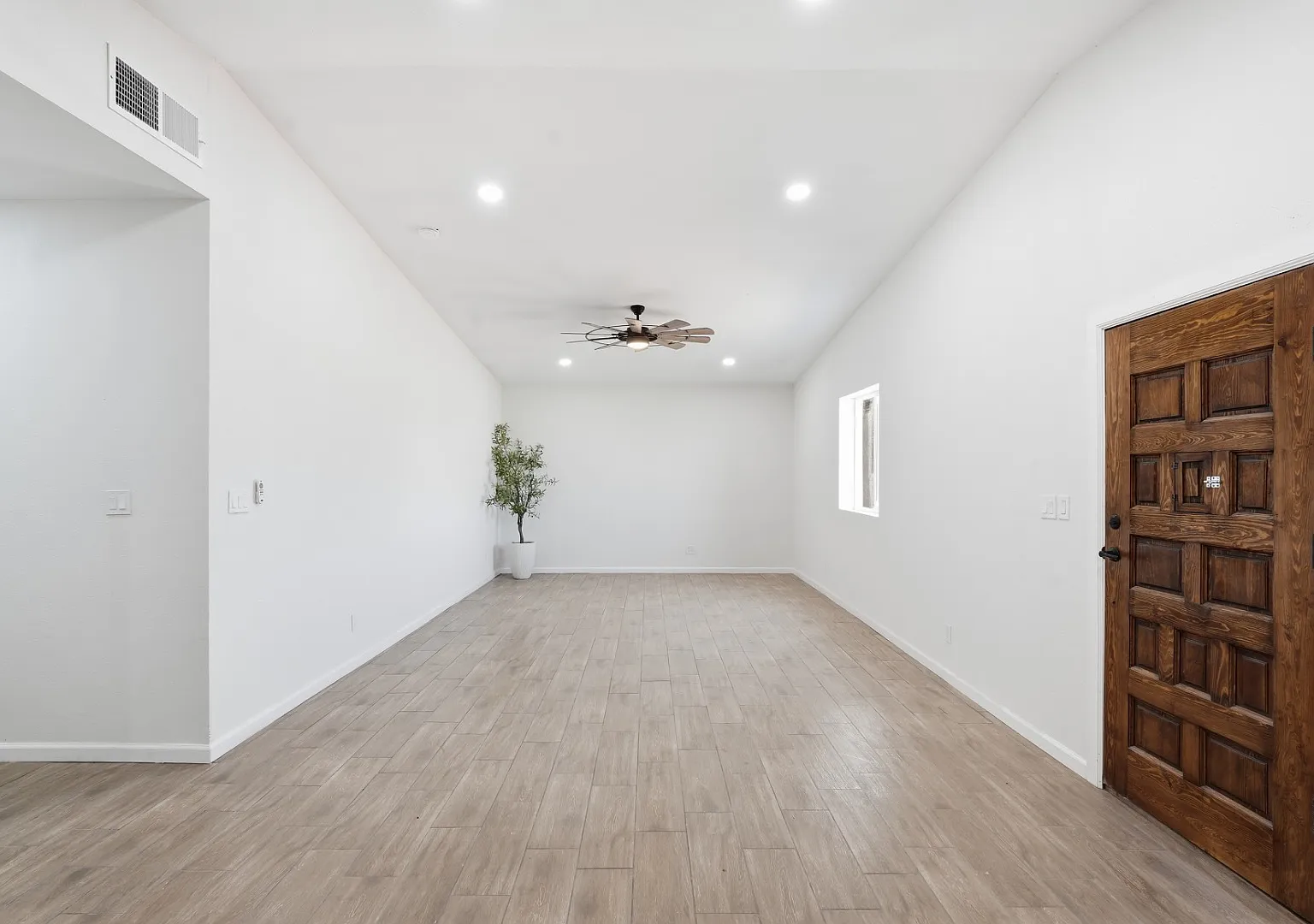 536 James Street — Photo 4