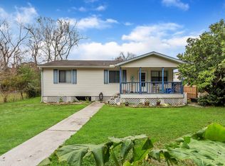 2044 Andreu Rd, Atlantic Beach, FL 32233