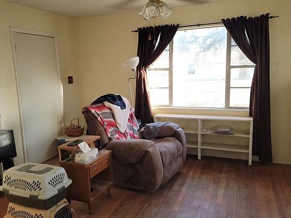 4th image of 739 Chalk Hill Ln