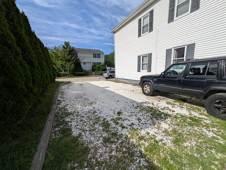 50 Mount Hope Ave #2 — Photo 15