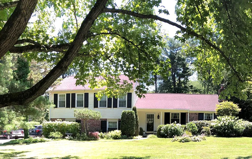 359 Wyldhaven Rd photo 1