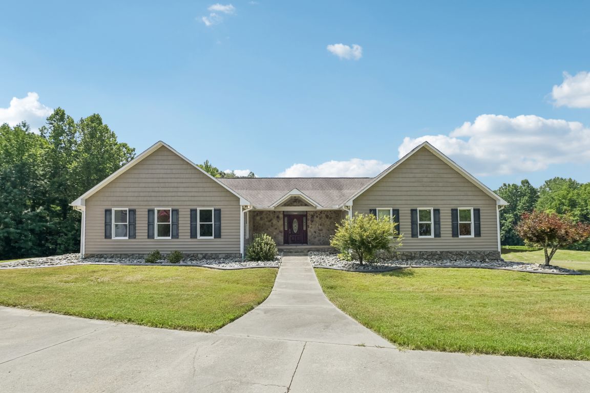 4118C Greensboro Chapel Hill Rd-S3107-001.jpg