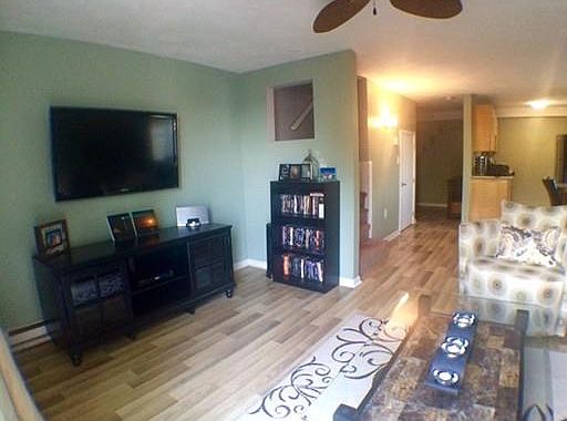 3rd image of 10-12 Summit Ave #13