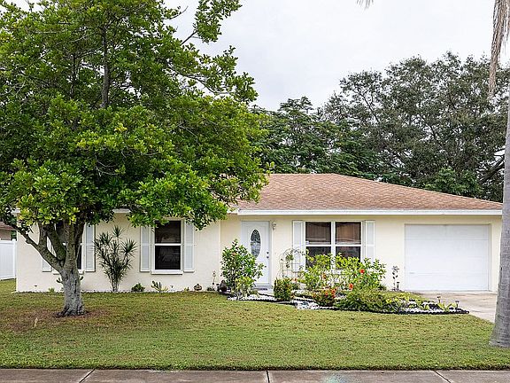 3rd image of 5831 Whistlewood Cir