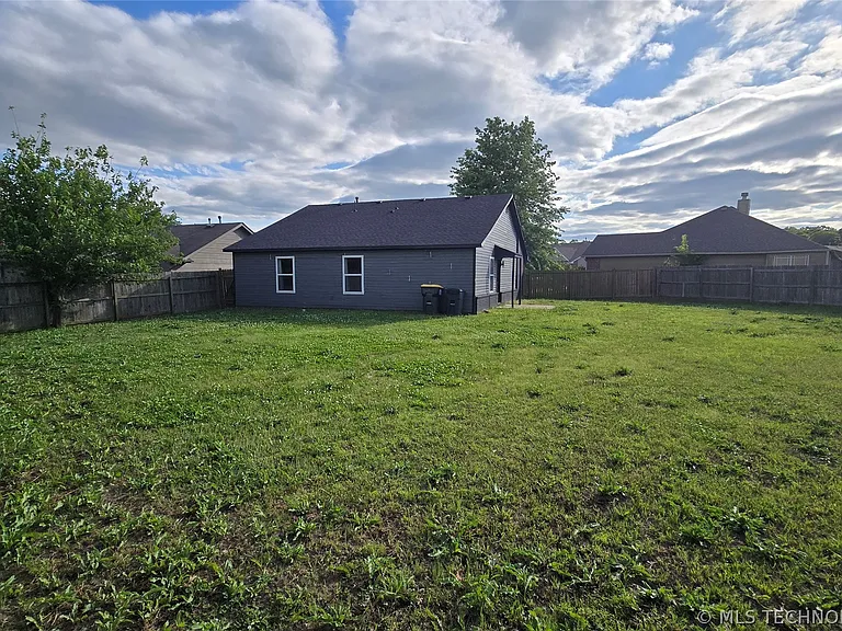 12201 S 270th East Ave — Photo 13
