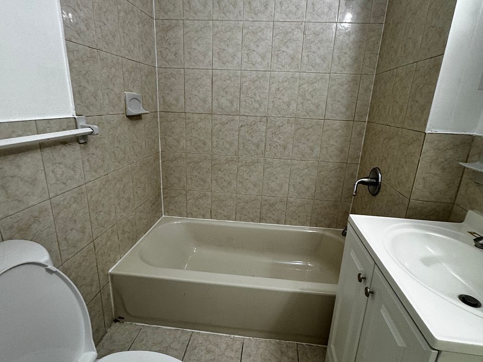 1st image of 47 Homestead Park #1L