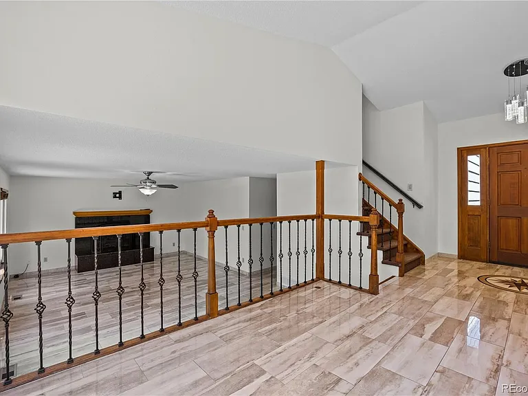 8725 Meadowlark Cir — Photo 5