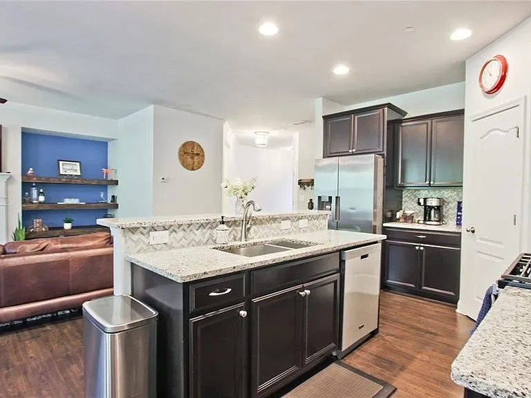 112 Davina Dr — Photo 15