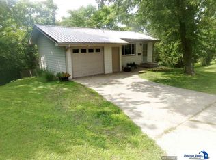 703 N 4th St, Beatrice, NE 68310
