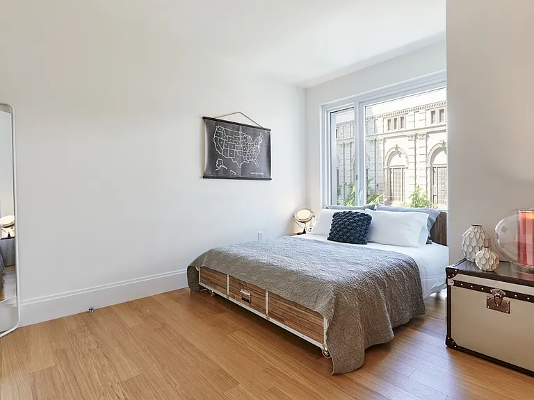 600 W 58th St #10D — Photo 5