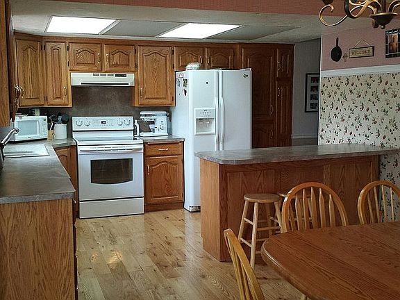 2nd image of 626 Gemini Dr