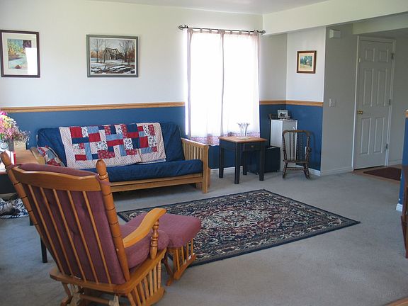 Open and spacious liivng room!