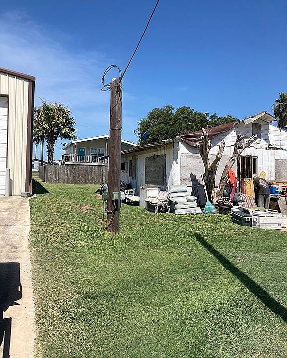1st image of 309 N Shore Dr