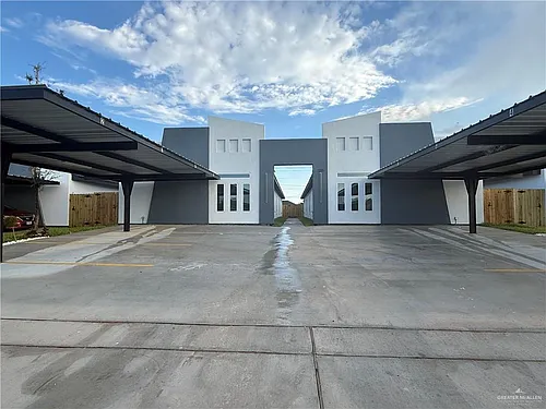 1215 Rosewood Ln #1 Photo 1