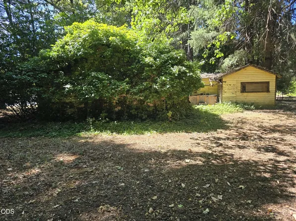 702 Caves Hwy, Cave Junction, OR 97523