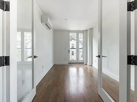 5th image of 242 Newkirk Ave #3F