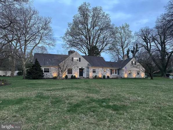 1296 Meadowbrook Rd, Lancaster, PA 17603