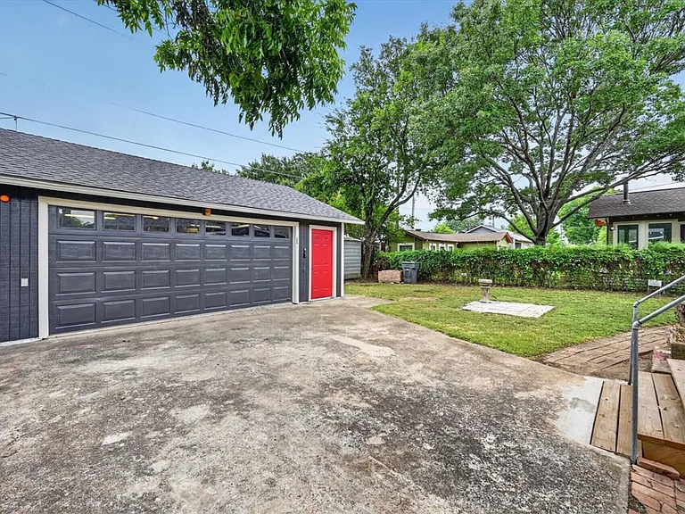 718 Haines Ave — Photo 5