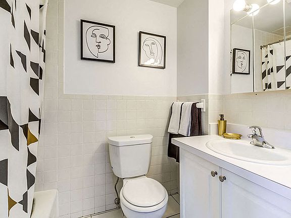 5th image of 13 Langdon St #1-03