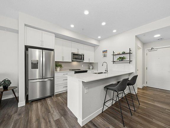2nd image of 255 W Les Jardins Park SE #224