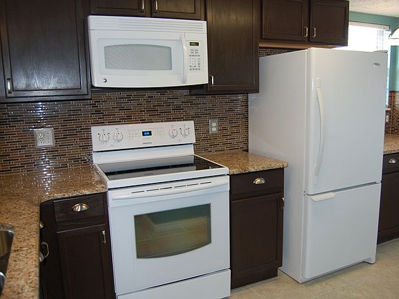 3rd image of 7342 Kilbridge Dr