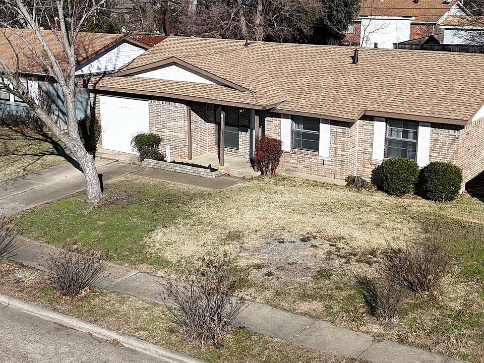 1st image of 1601 Meadowcrest Dr