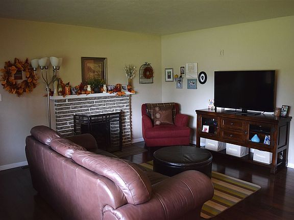 4th image of 17381 Eldorado Ln