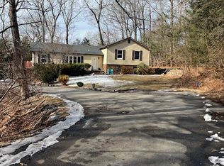 400 Cupsaw Dr, Ringwood, NJ 07456