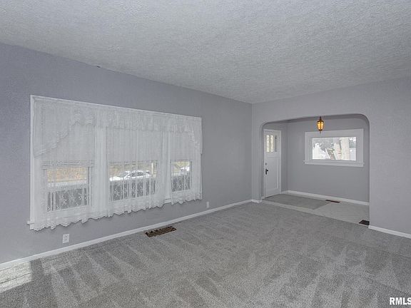 5th image of 2719 Harrison St