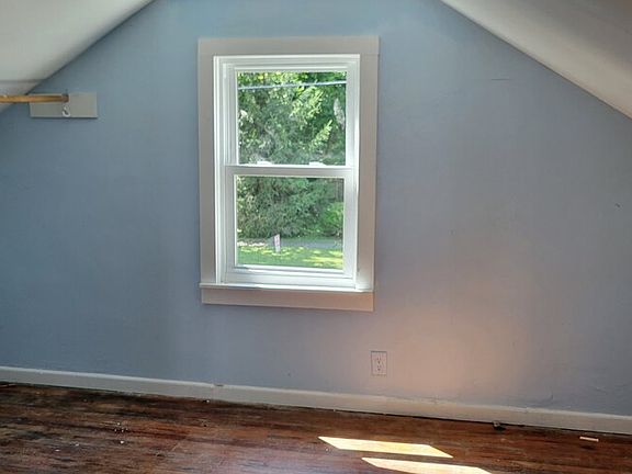 4th image of 60 W Dezeng St
