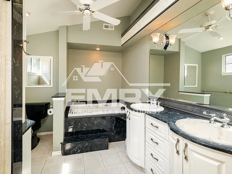 11902 Pine St — Photo 16