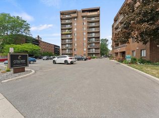 3936 Wyandotte St E #405, Windsor, ON N8Y 4V1
