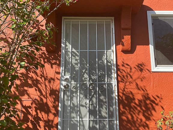 4th image of 2222 Clifford St