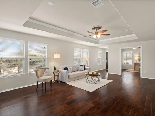 2811 Cone Flower Dr, Richmond, TX 77469