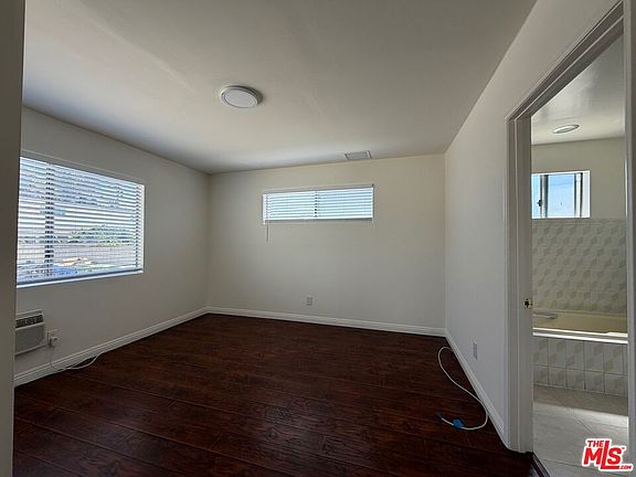 5th image of 2240 Crenshaw Blvd APT C