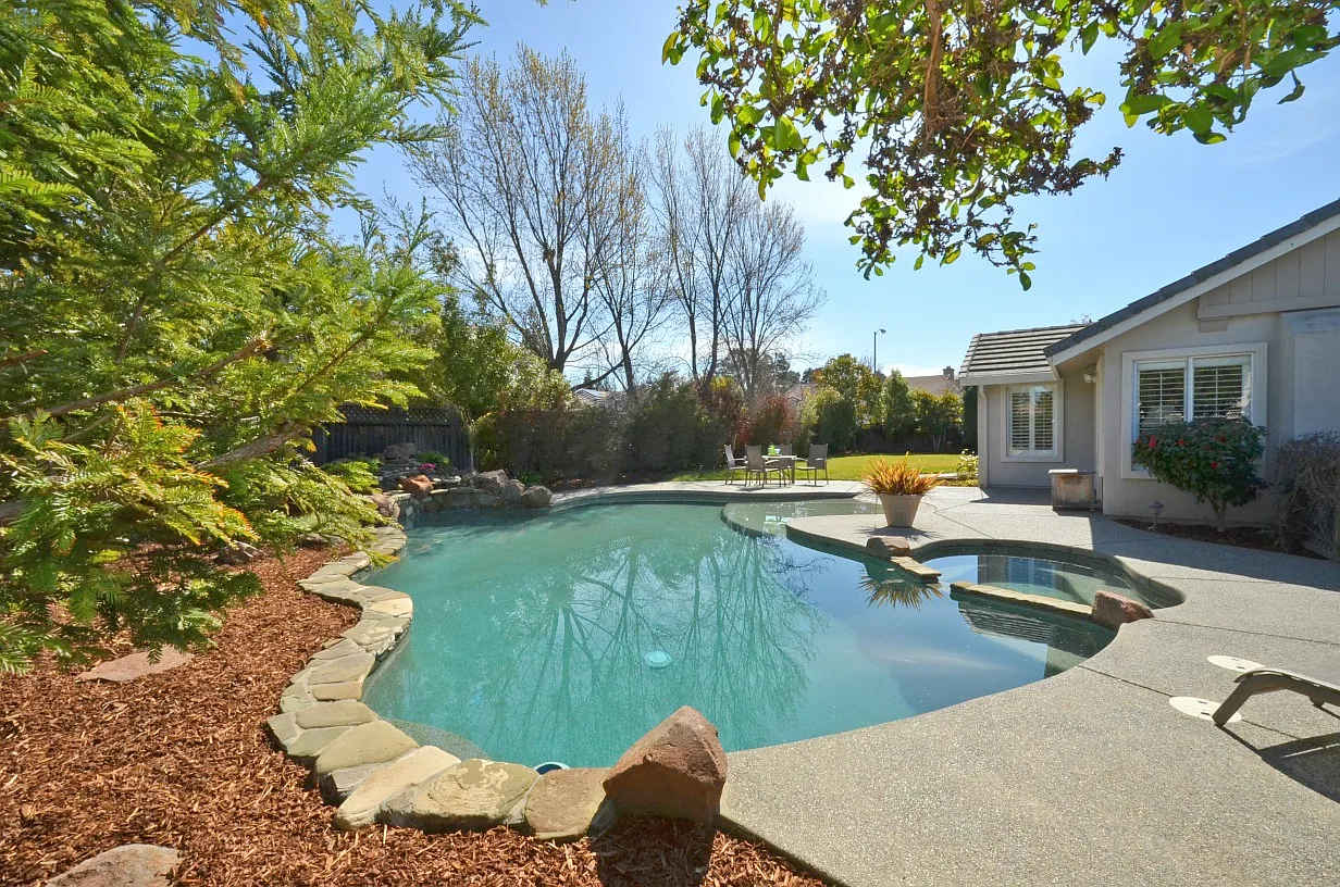 2590 Tapestry Dr photo 1