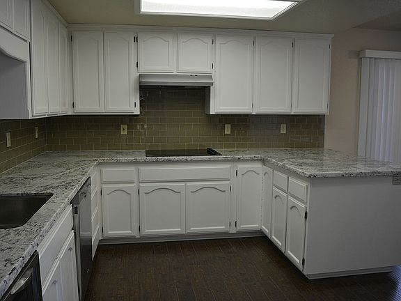 4th image of 282 Spyglass Ct