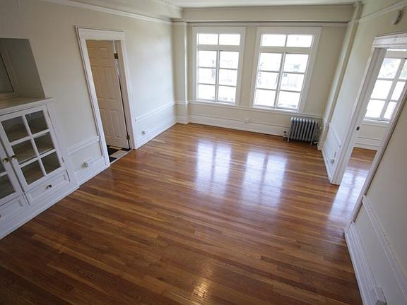 3rd image of 2414 Telegraph Ave #502